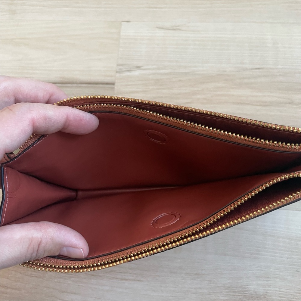 COACH wristlet - Picture 4 of 5